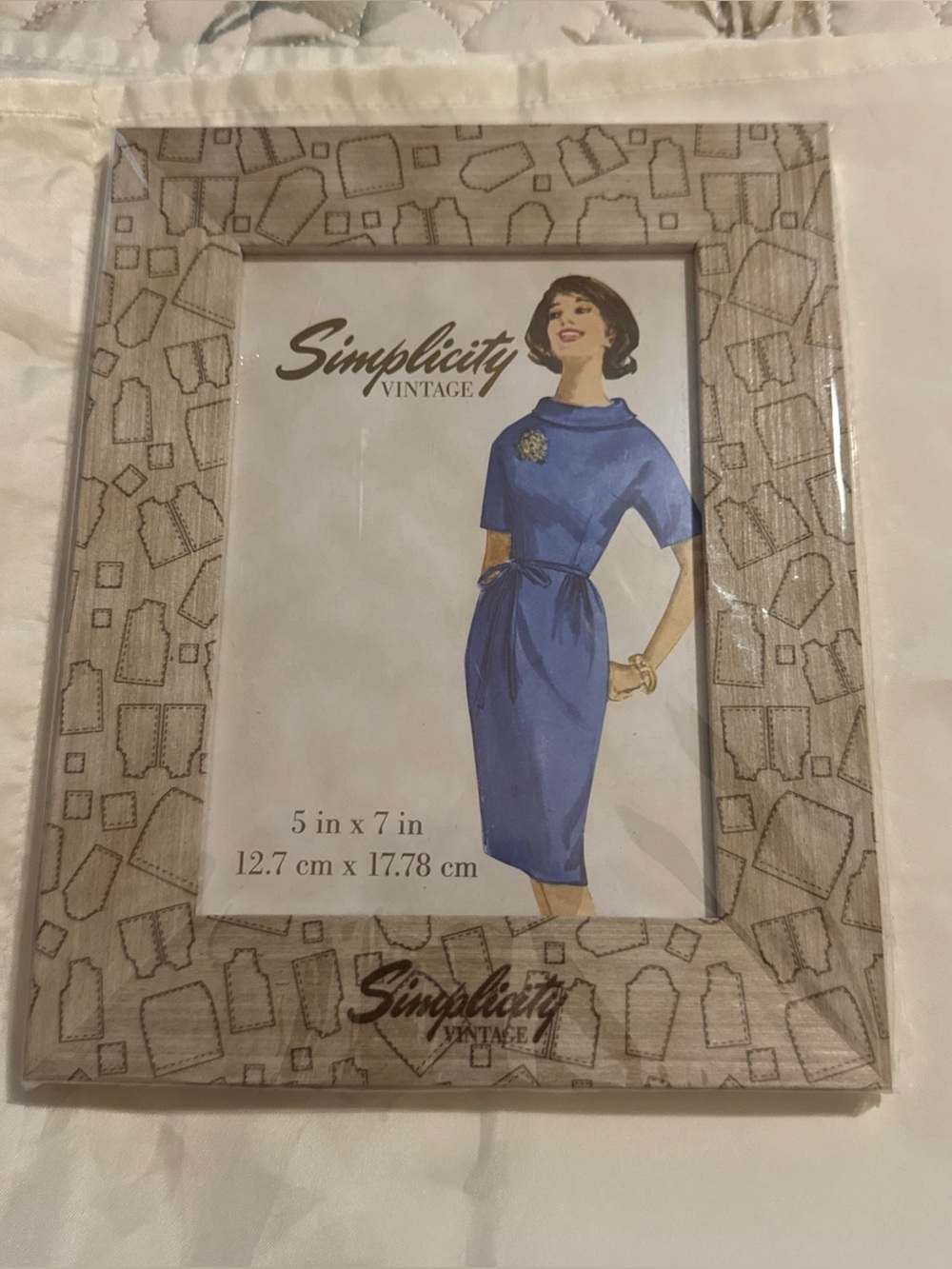 New Simplicity Vintage 5x7 Picture Frame Retro Sewing Pattern Room Decor Blue Dr